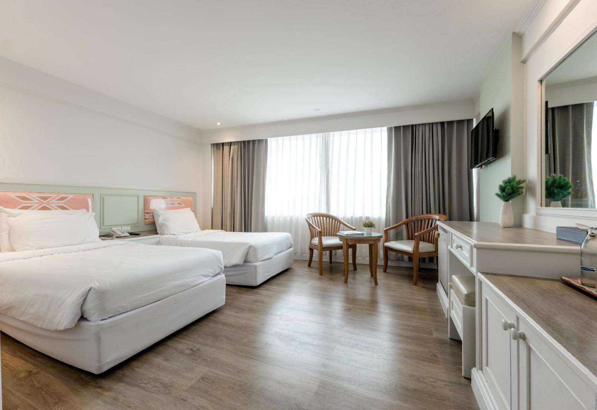 נאן Dhevaraj Hotel מראה חיצוני תמונה