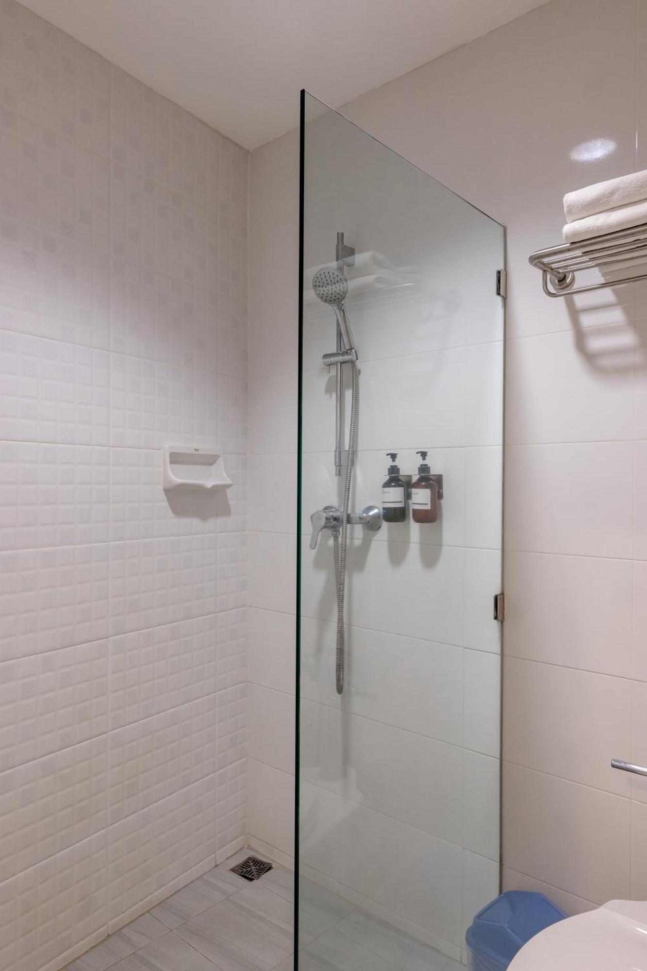 נאן Dhevaraj Hotel חדר תמונה