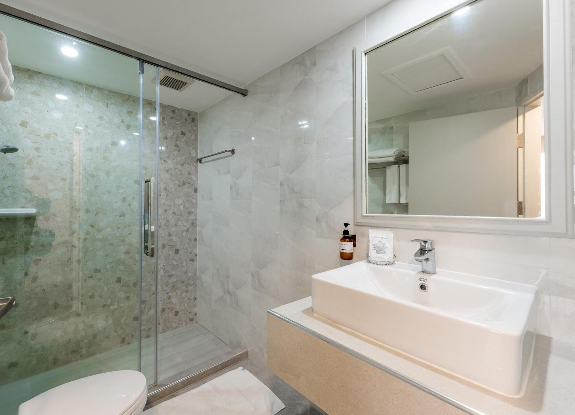נאן Dhevaraj Hotel חדר תמונה